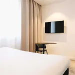 Hotel Ibis Centre Rive Droite Pasteur 3*