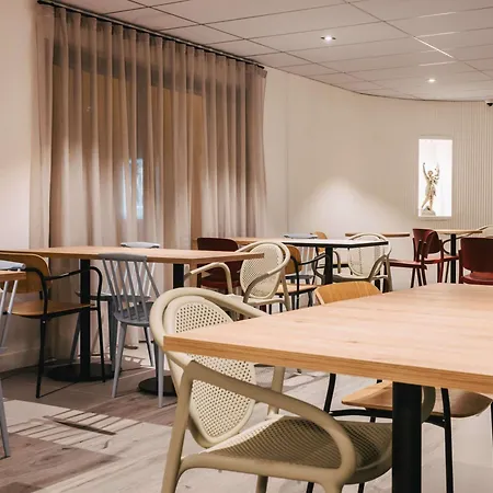 Ibis Centre Rive Droite Pasteur Hotel 3*
