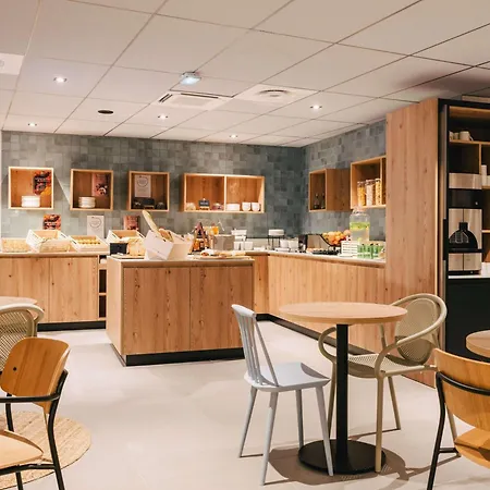 Ibis Centre Rive Droite Pasteur Hotel