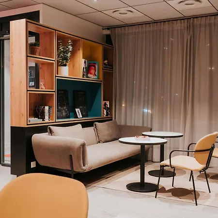 Ibis Centre Rive Droite Pasteur Otel 3*