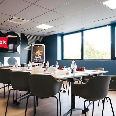 Ibis Centre Rive Droite Pasteur 3*