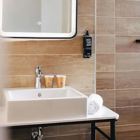 Ibis Centre Rive Droite Pasteur 3* Rouen