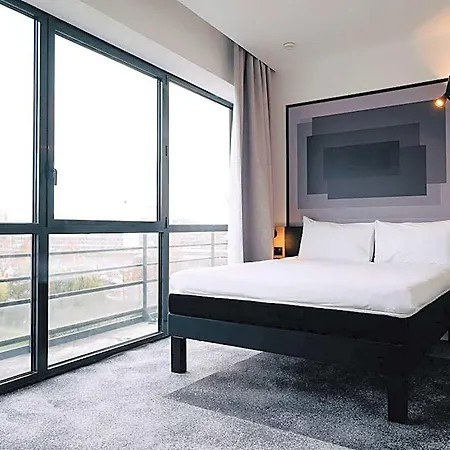 Ibis Centre Rive Droite Pasteur Hotel 3*
