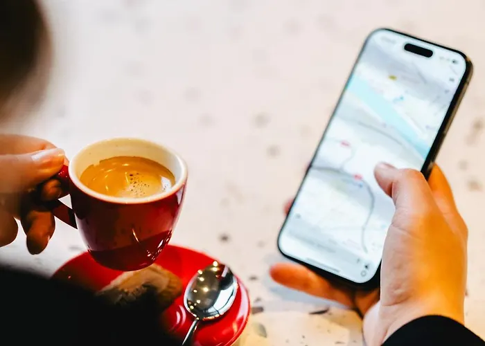 Ibis Centre Rive Droite Pasteur Otel