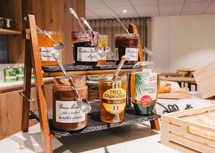 Ibis Centre Rive Droite Pasteur Hotel 3*