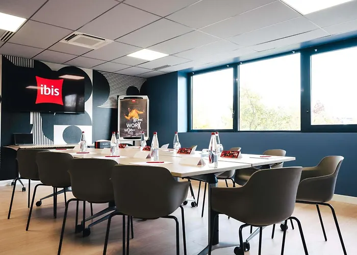 Ibis Centre Rive Droite Pasteur 3*