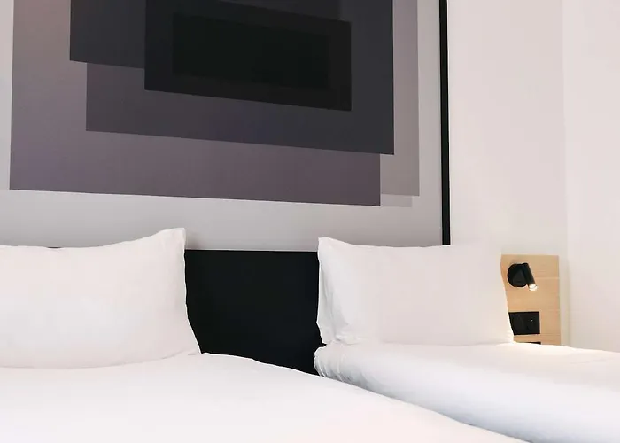Ibis Centre Rive Droite Pasteur 3*